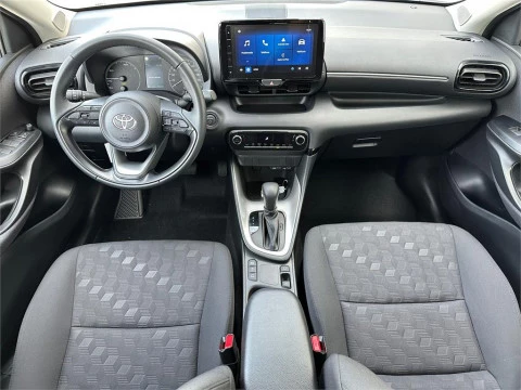 Toyota Yaris ACTIVE PLUS