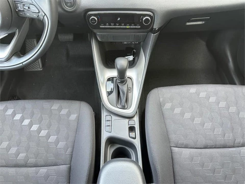 Toyota Yaris ACTIVE PLUS