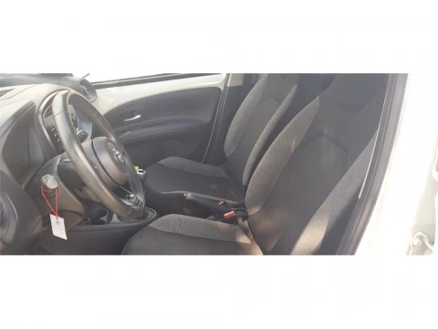 Toyota Aygo X Cross 5 Puertas Play 70 Manual 5v