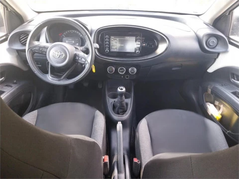 Toyota Aygo X Cross 5 Puertas Play 70 Manual 5v
