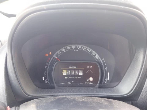 Toyota Aygo X Cross 5 Puertas Play 70 Manual 5v