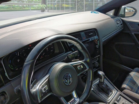 Volkswagen Golf GTE 1.4 TSI e-Power 150kW (204CV) DSG