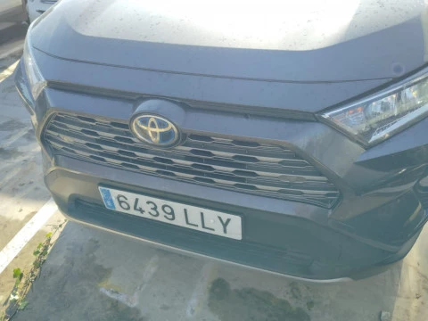 Toyota Rav4 2.5l 220H Advance