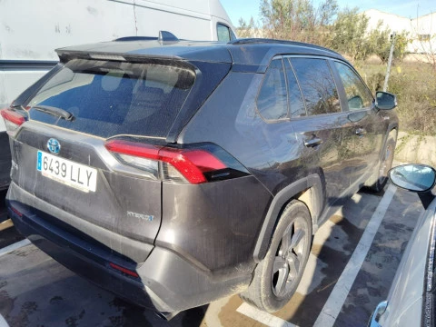 Toyota Rav4 2.5l 220H Advance