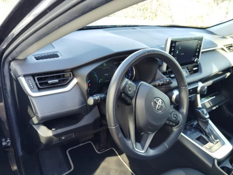 Toyota Rav4 2.5l 220H Advance