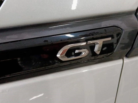 Peugeot 2008 1.2 PURETECH 155 S&S GT AUTO 5P