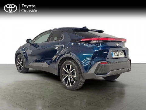 Toyota C-HR Advance Hybrid 140