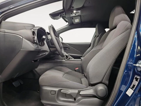 Toyota C-HR Advance Hybrid 140