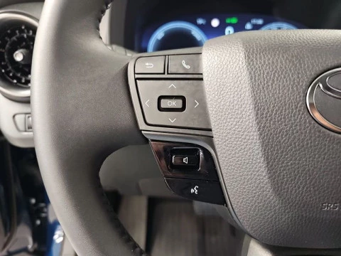 Toyota C-HR Advance Hybrid 140