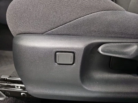 Toyota C-HR Advance Hybrid 140
