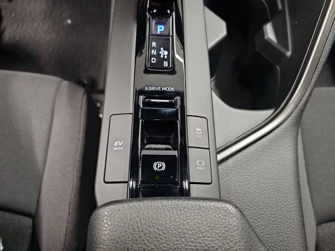 Toyota C-HR Advance Hybrid 140