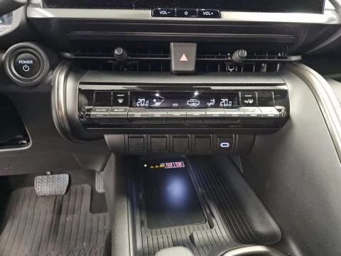 Toyota C-HR Advance Hybrid 140