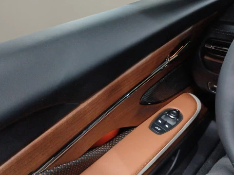 Aston Martin DB12 Volante 60º Aniversario