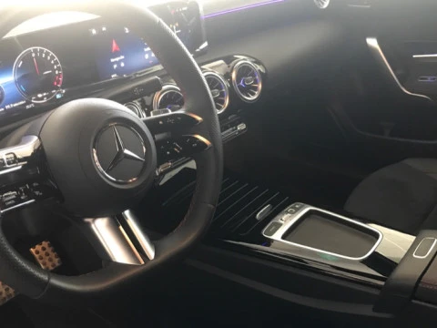 Mercedes-Benz Clase A  250 e Compacto con tecnología híbrida EQ