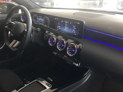 Mercedes-Benz Clase A  250 e Compacto con tecnología híbrida EQ