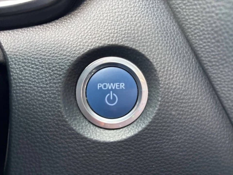 Toyota Corolla 1.8 125H ACTIVE TECH E-CVT