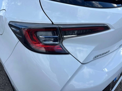 Toyota Corolla 1.8 125H ACTIVE TECH E-CVT