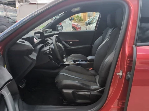 Peugeot 2008 GT BlueHDI 130 S&S EAT8