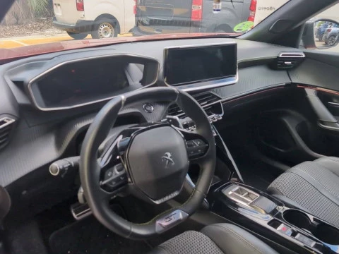 Peugeot 2008 GT BlueHDI 130 S&S EAT8
