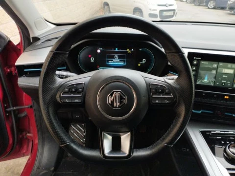 MG5 Std Range Luxury