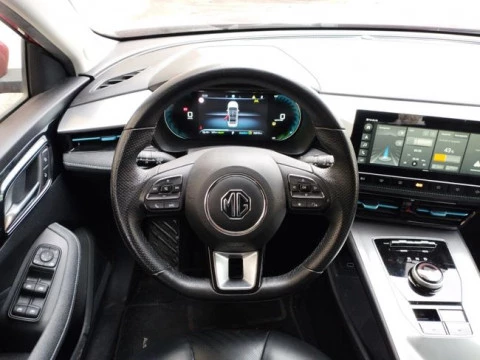 MG5 Std Range Luxury