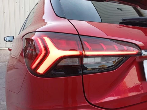 MG5 Std Range Luxury