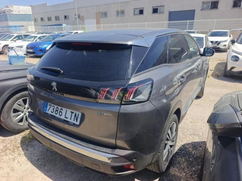 Peugeot 3008 Hybrid 225 e-EAT8 Allure