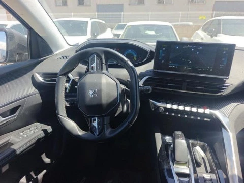 Peugeot 3008 Hybrid 225 e-EAT8 Allure