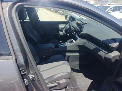 Peugeot 3008 Hybrid 225 e-EAT8 Allure
