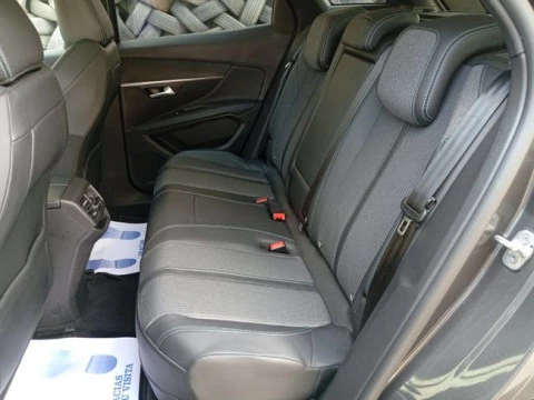 Peugeot 3008 Hybrid 225 e-EAT8 Allure