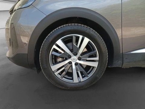 Peugeot 3008 Hybrid 225 e-EAT8 Allure
