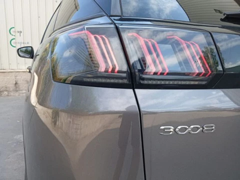 Peugeot 3008 Hybrid 225 e-EAT8 Allure