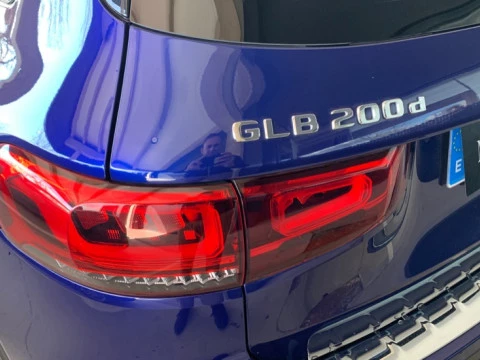 Mercedes-Benz GLB  200 d