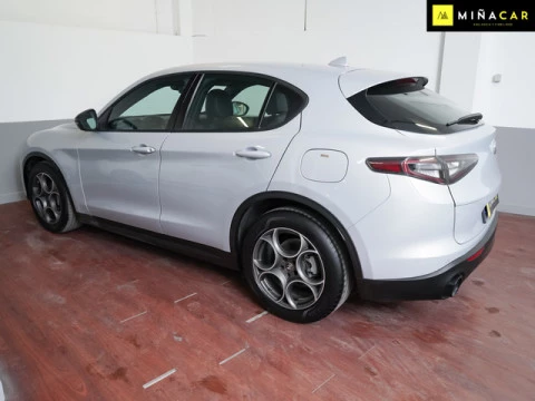 Alfa Romeo Stelvio 2.2 Diesel Sprint RWD 118 kW (160 CV)