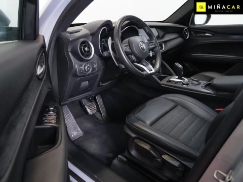 Alfa Romeo Stelvio 2.2 Diesel Sprint RWD 118 kW (160 CV)