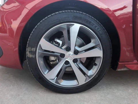 Peugeot 308 5P GT PureTech 130 S&S