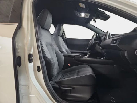 Lexus UX 2.0 300h UX Plus