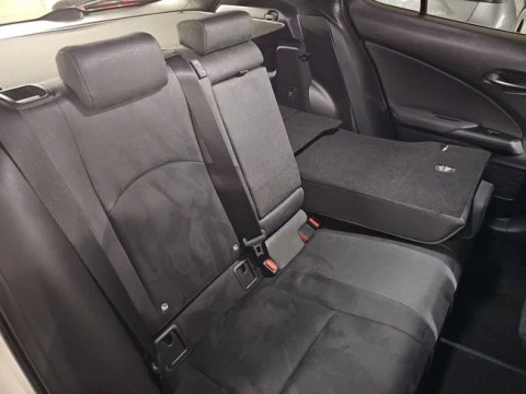 Lexus UX 2.0 300h UX Plus