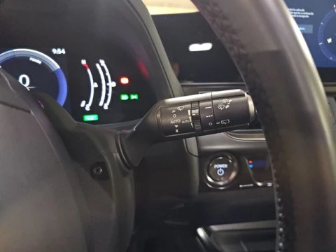 Lexus UX 2.0 300h UX Plus