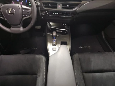 Lexus UX 2.0 300h UX Plus