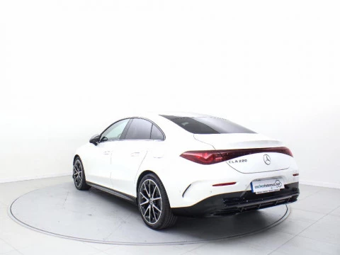 Mercedes-Benz CLA 1.5 CLA 220 MHEV DCT 190 4P