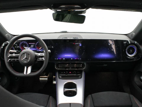 Mercedes-Benz CLA 1.5 CLA 220 MHEV DCT 190 4P