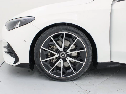 Mercedes-Benz CLA 1.5 CLA 220 MHEV DCT 190 4P