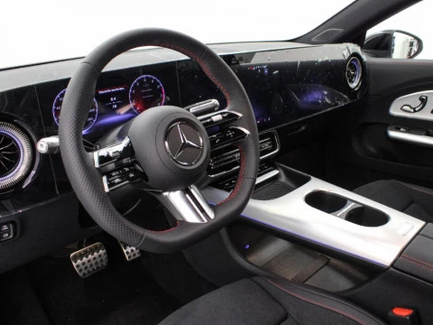 Mercedes-Benz CLA 1.5 CLA 220 MHEV DCT 190 4P