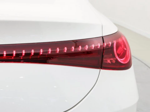 Mercedes-Benz CLA 1.5 CLA 220 MHEV DCT 190 4P