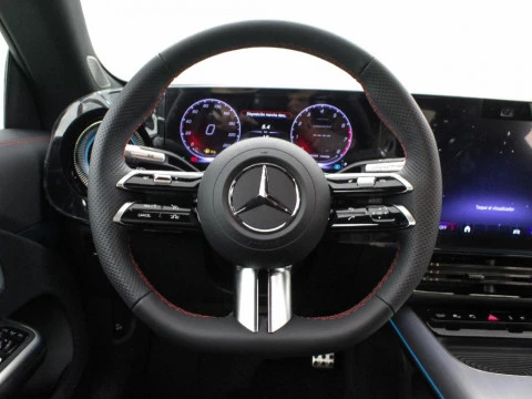 Mercedes-Benz CLA 1.5 CLA 220 MHEV DCT 190 4P