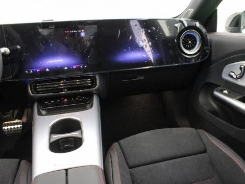 Mercedes-Benz CLA 1.5 CLA 220 MHEV DCT 190 4P