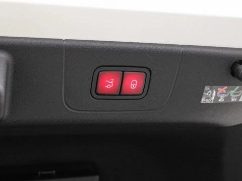 Mercedes-Benz CLA 1.5 CLA 220 MHEV DCT 190 4P