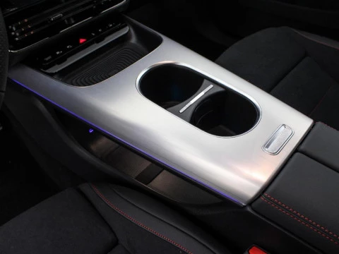 Mercedes-Benz CLA 1.5 CLA 220 MHEV DCT 190 4P