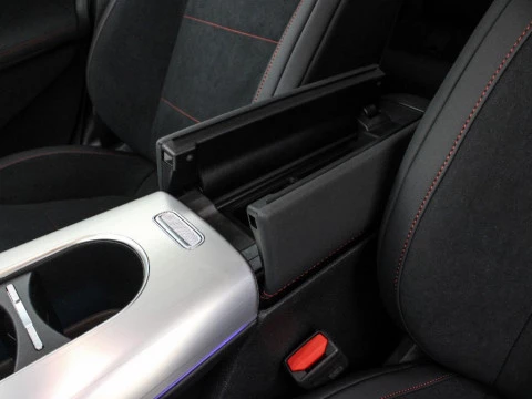 Mercedes-Benz CLA 1.5 CLA 220 MHEV DCT 190 4P